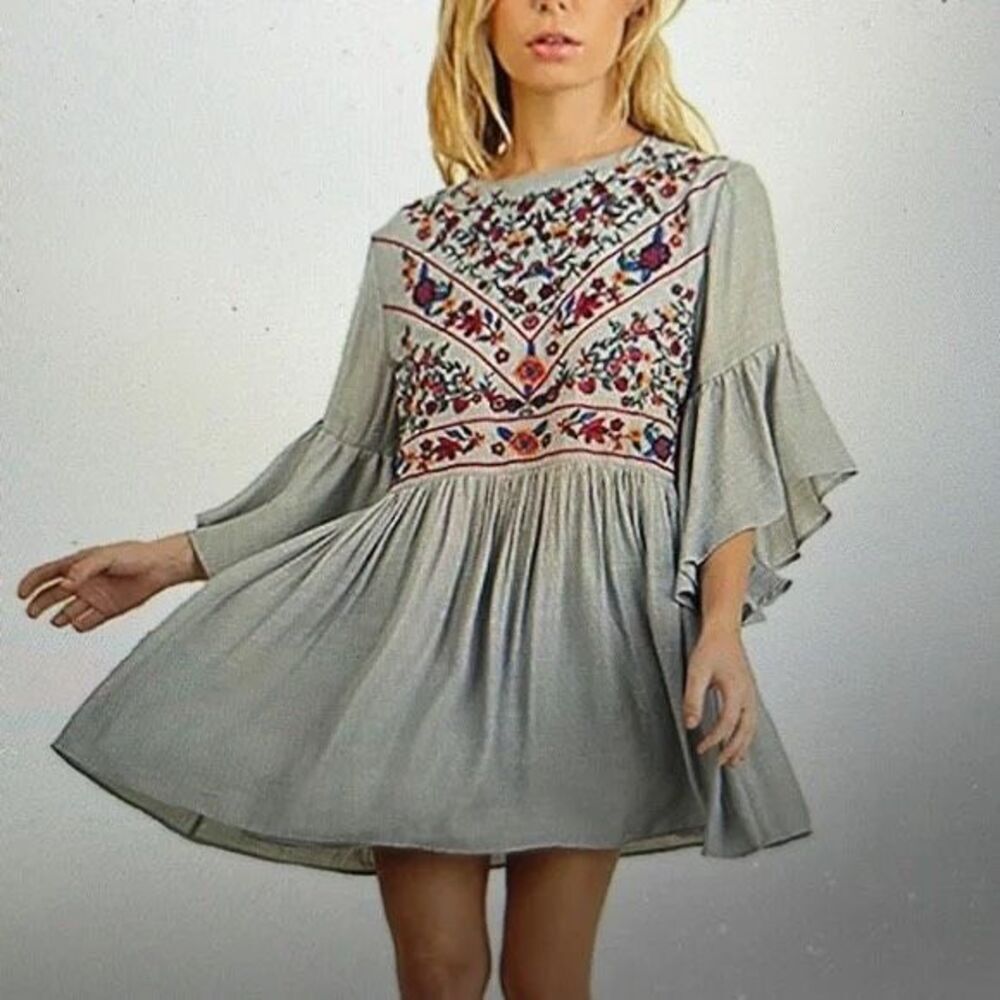 Umgee Embroidered Mini Dress Gray Flutter‎ Sleeve Size L Oversized Boho, Casual
